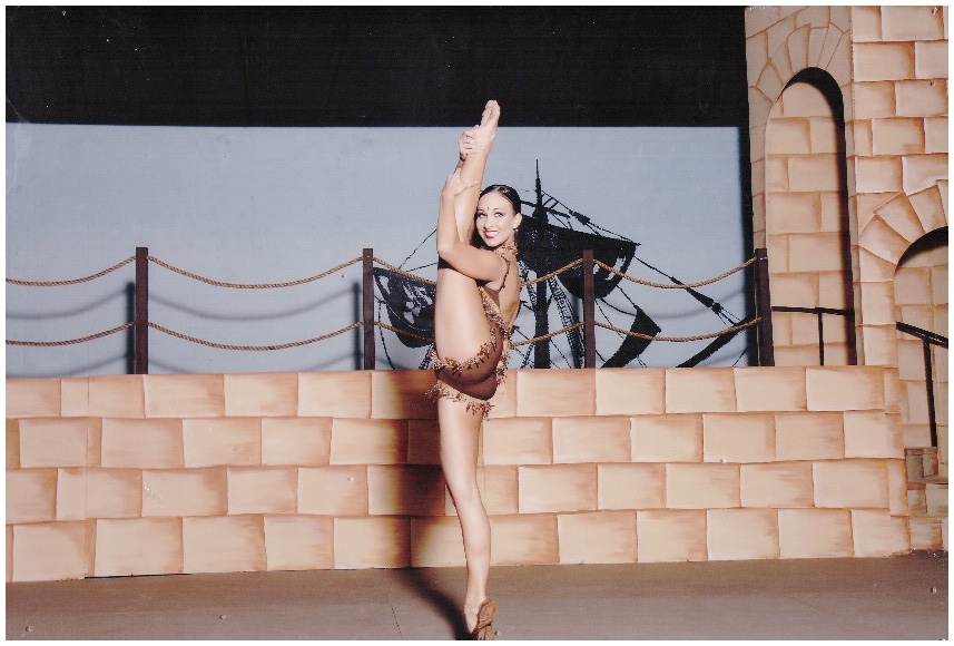 Outline Dance Centre - archive performance 04