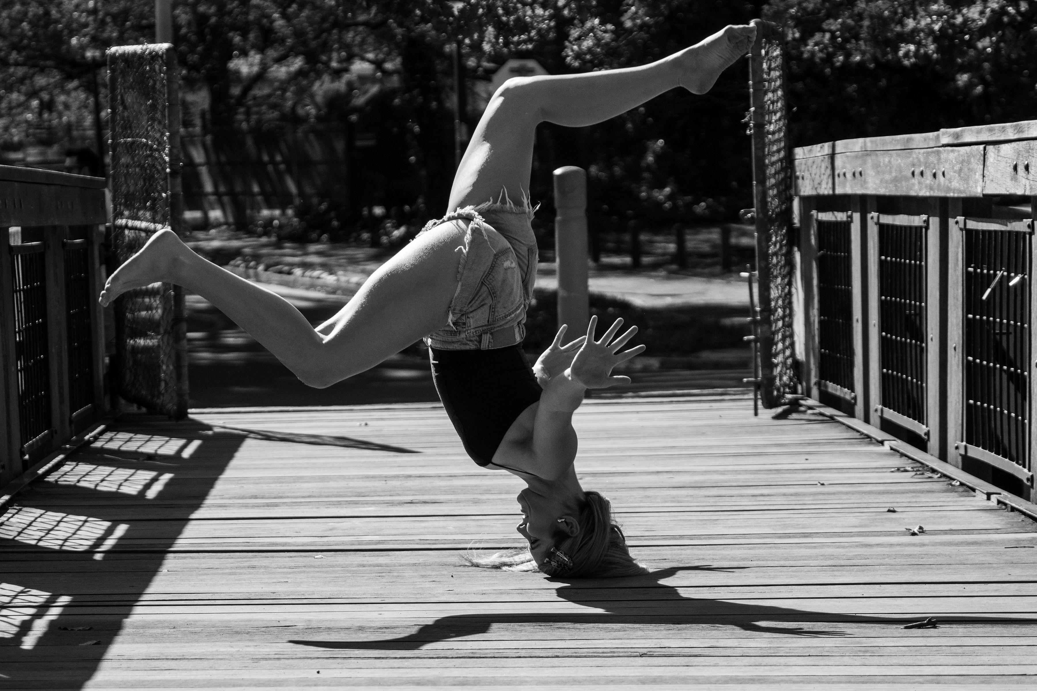 Outline Dance Centre - bw artistic bridge handstand
