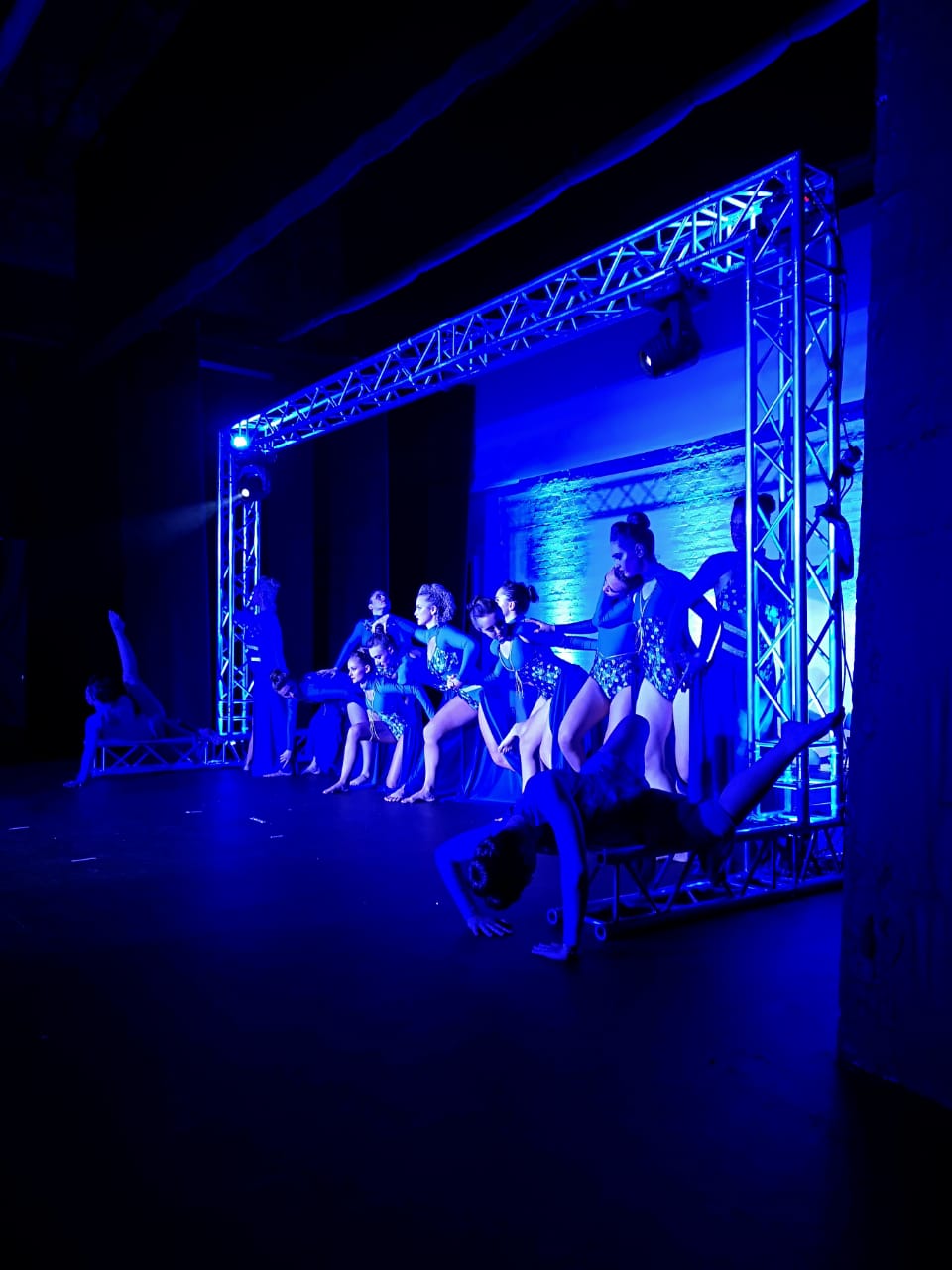 Outline Dance Centre - group blue truss stage